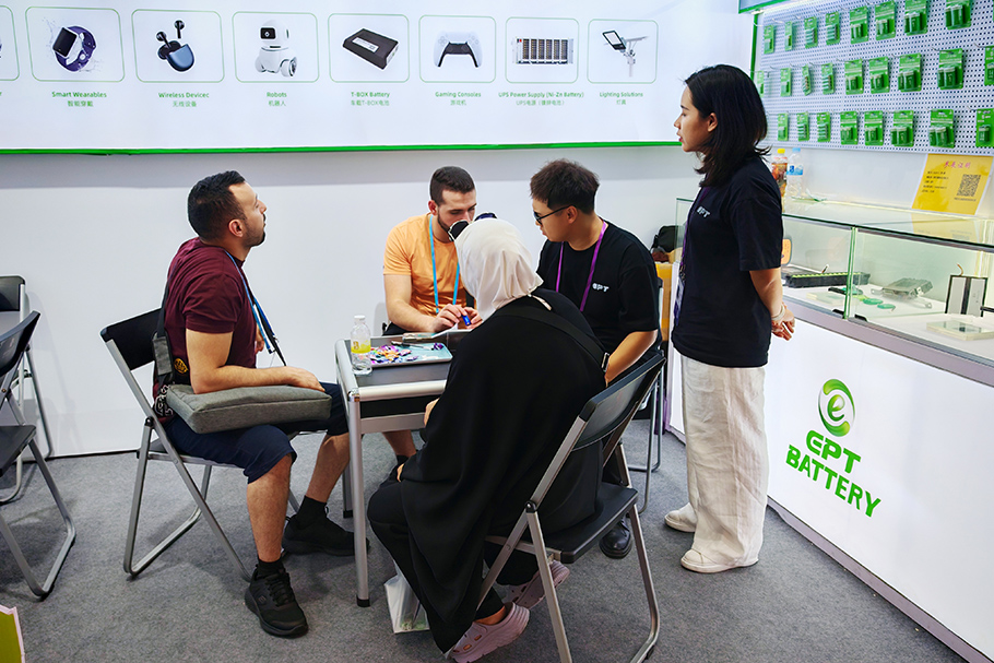 廣交會(huì)現(xiàn)場(chǎng)交流